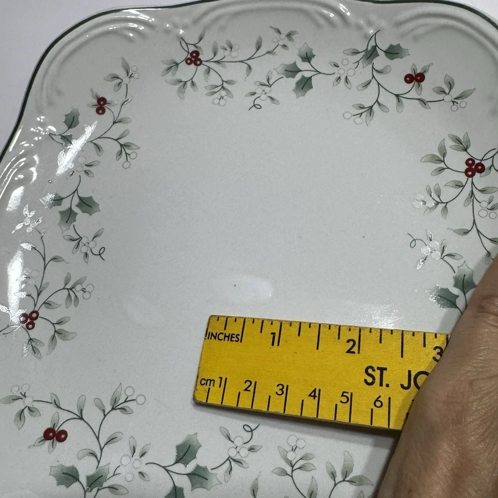 Lot 4 Pfaltzgraff Winterberry Square Salad Plate Set Christmas